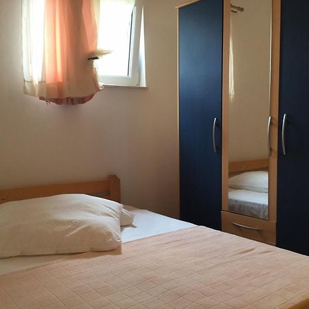 Apartment Perla Pirovac Rum bild