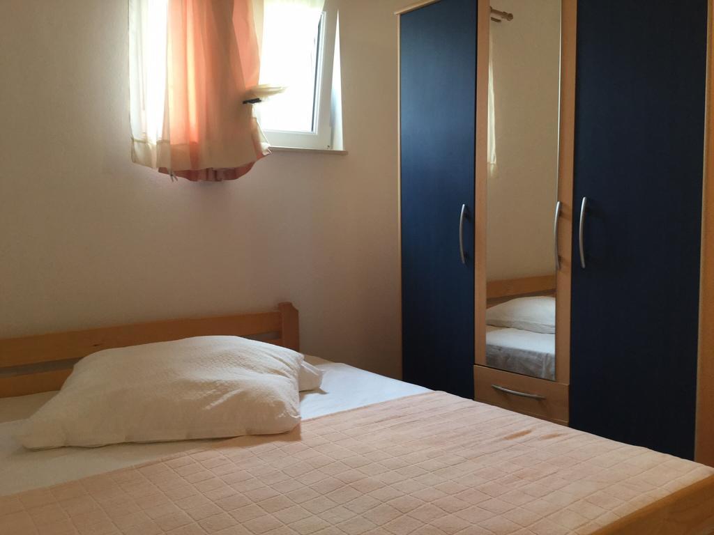 Apartment Perla Pirovac Rum bild